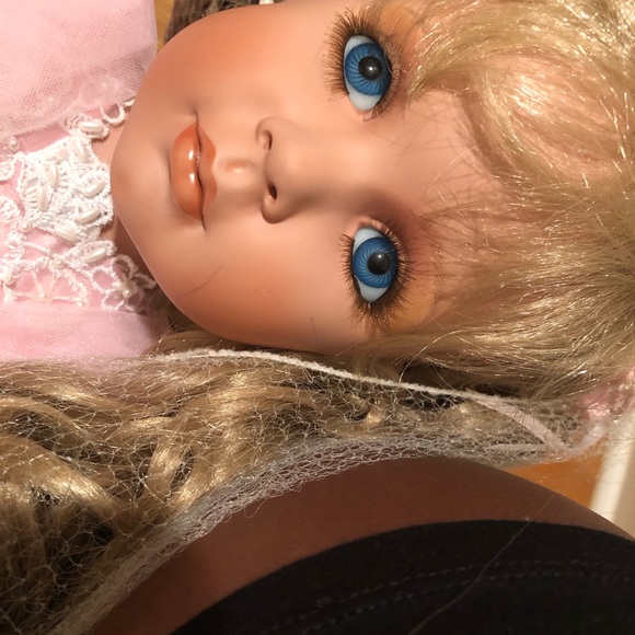 Rustie porcelain doll limited edition - Picture 5 of 8